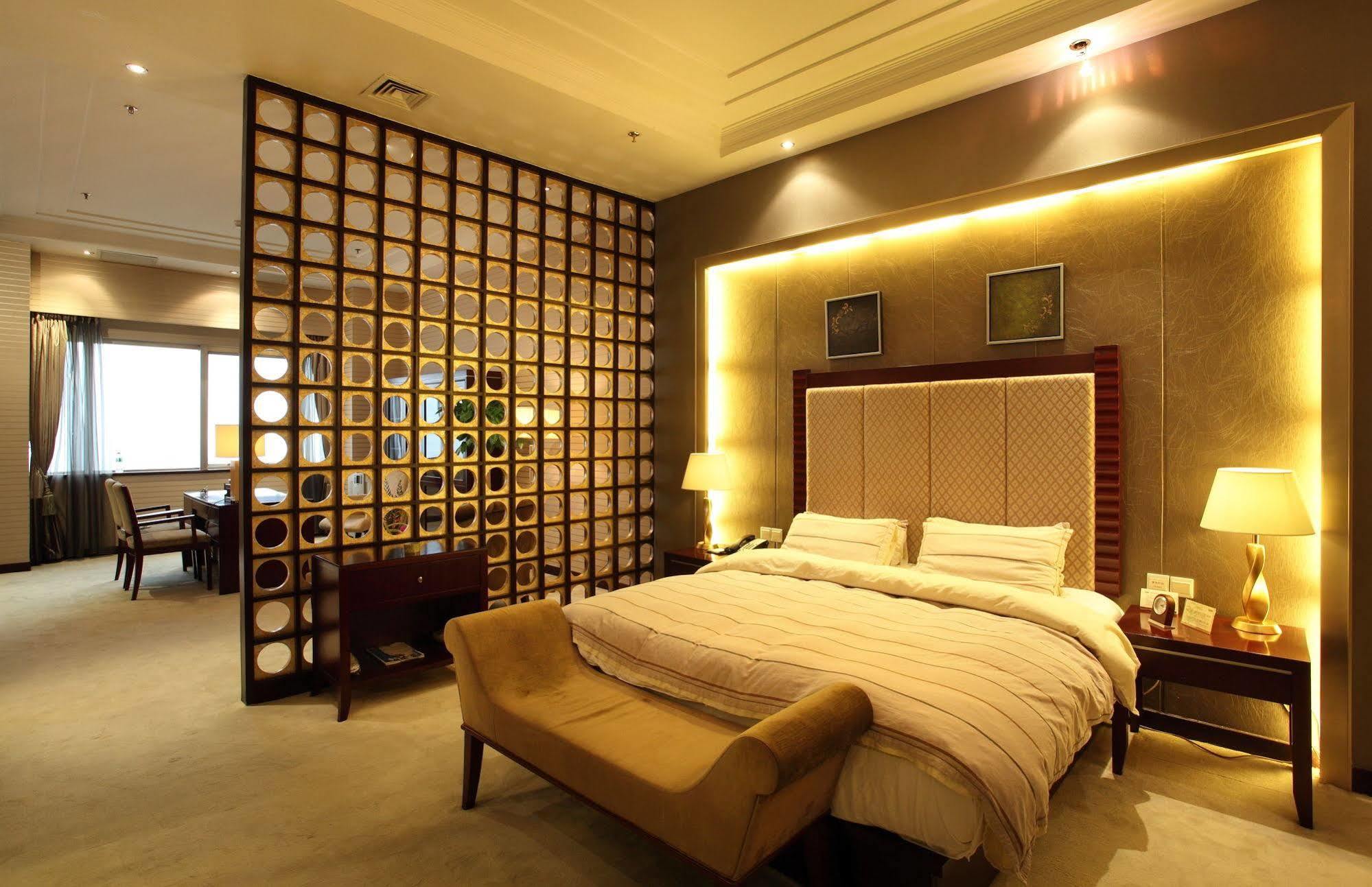 Weilai Conifer Hotel Csengcsou Kültér fotó