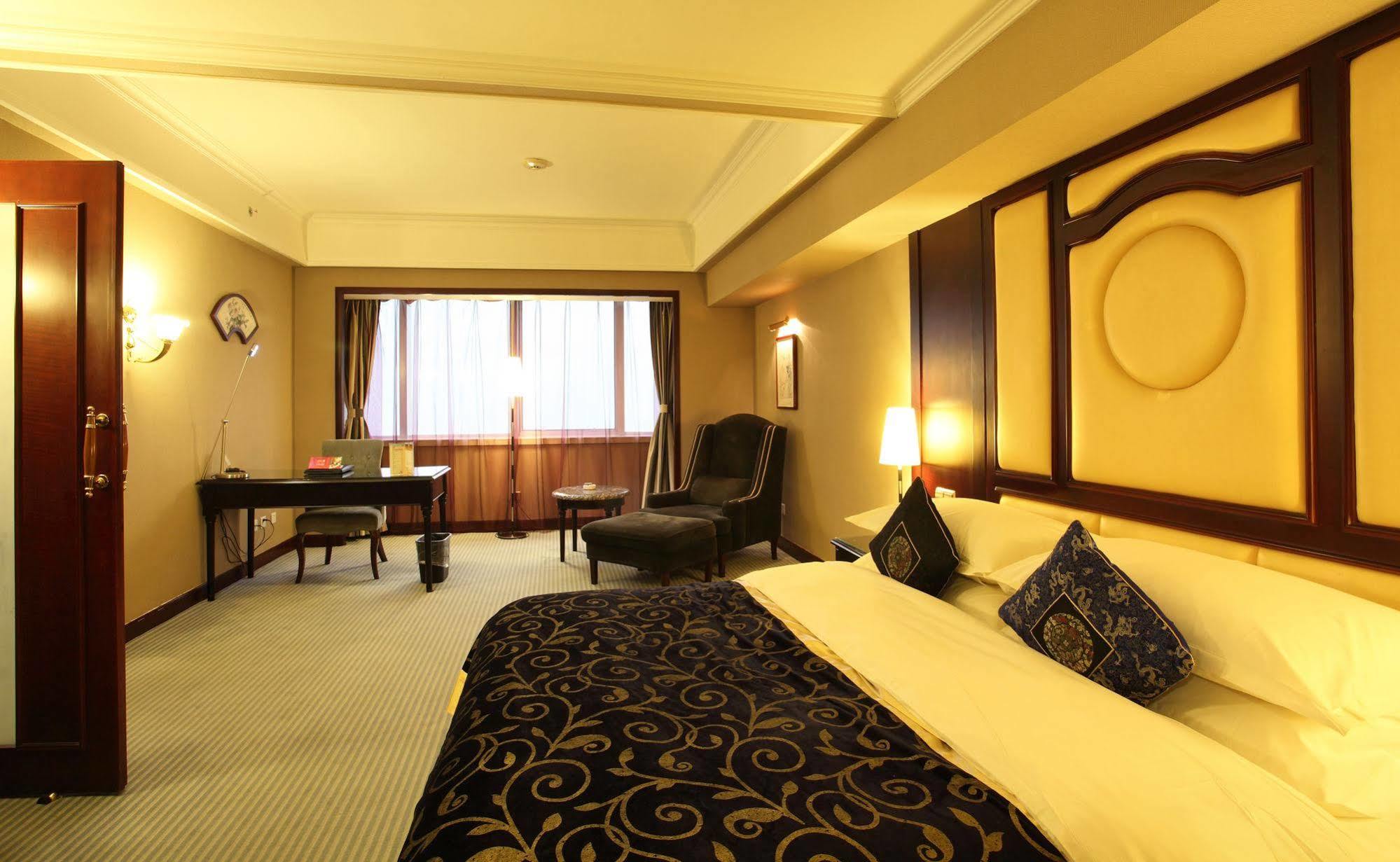Weilai Conifer Hotel Csengcsou Kültér fotó