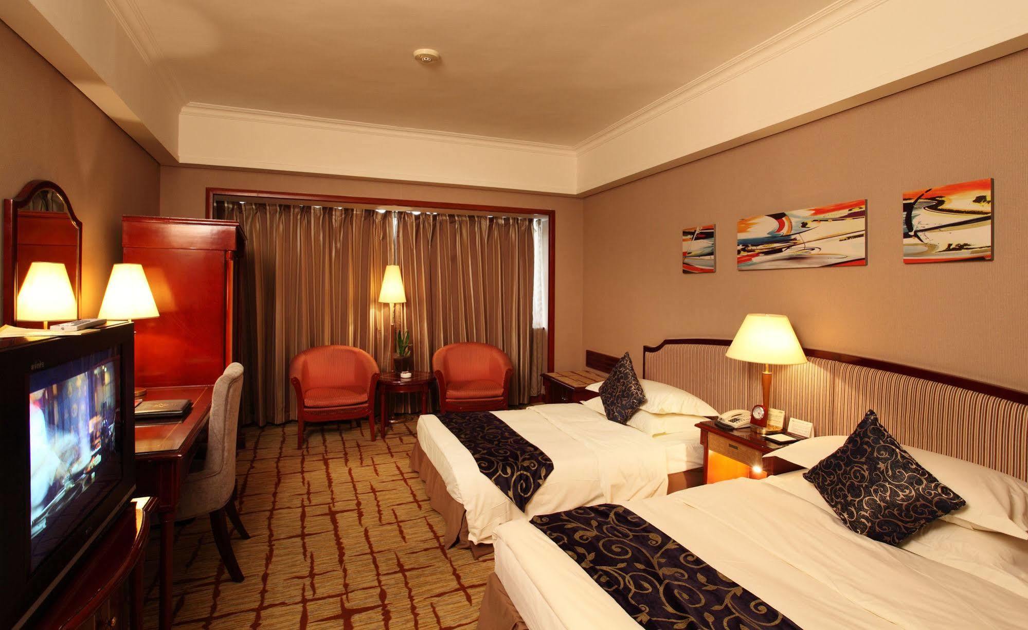 Weilai Conifer Hotel Csengcsou Kültér fotó